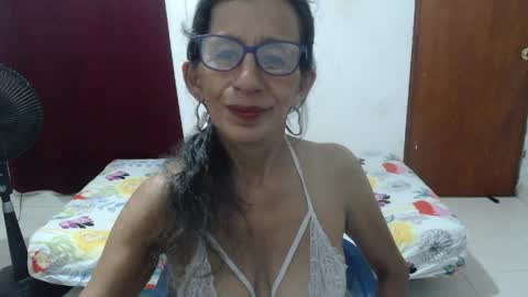 Snapshot of pervert_milf4uu_4 chatting on March 2026 04:51:01 AM luz online show from March 2026 04:51:01 AM