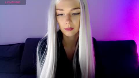 Isabella online show from December 2024 10:14:01 AM