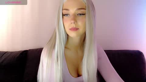 Isabella online show from March 2025 09:24:02 AM