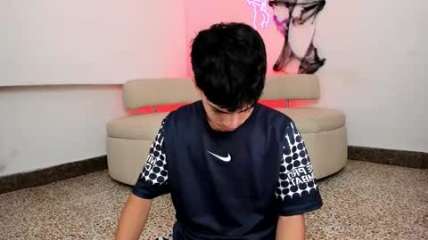 Peter online show from October 2025 07:37:01 PM