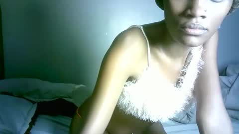 Snapshot of petite_africana001 chatting on May 2026 04:20:02 AM petite_africana001 online show from May 2026 04:20:02 AM