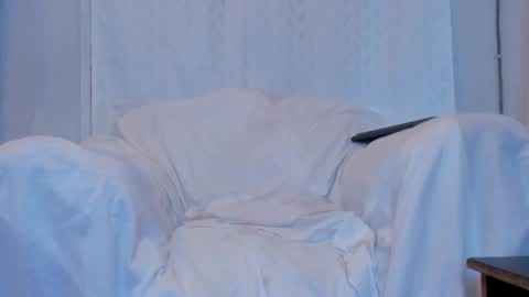 petite_amor online show from January 2025 10:32:01 AM