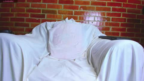 petite_amor online show from February 2025 07:17:02 PM