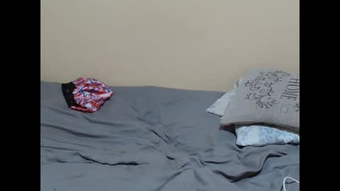 Snapshot of petite_bunni chatting on May 2026 04:47:01 PM petite_bunni online show from May 2026 04:47:01 PM