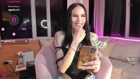 Snapshot of petite_linda chatting on September 2025 03:52:01 AM Linda online show from September 2025 03:52:01 AM