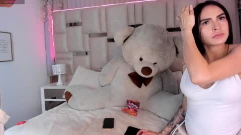 Linda online show from May 2026 04:06:01 AM