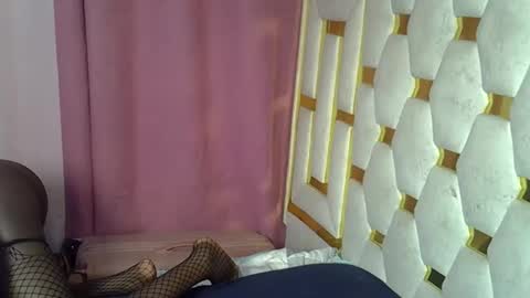 Snapshot of petite_lunar chatting on January 2026 10:52:01 PM Lunar online show from January 2026 10:52:01 PM