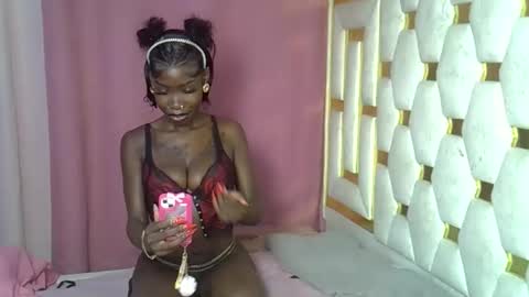 Snapshot of petite_lunar chatting on February 2026 11:14:01 PM Lunar online show from February 2026 11:14:01 PM