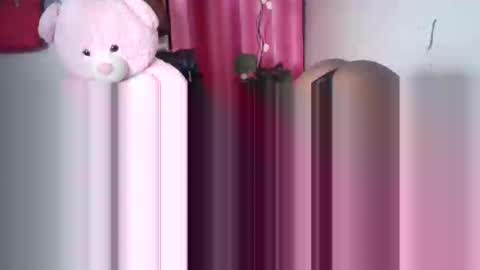 Snapshot of petite_princes chatting on June 2026 08:57:02 PM petite_princes online show from June 2026 08:57:02 PM