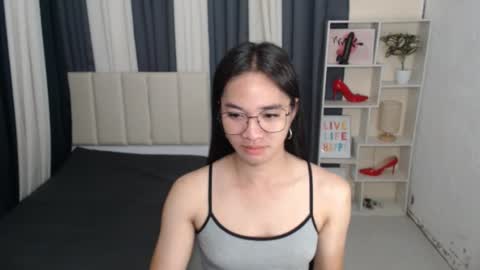 Snapshot of petiteasianmarian chatting on October 2025 10:57:02 AM bigcock Marian online show from October 2025 10:57:02 AM