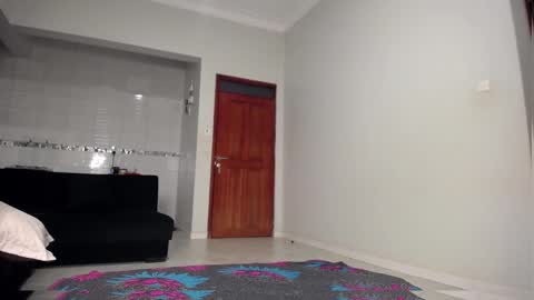 ebonyshawtypetit online show from February 2026 05:00:02 AM