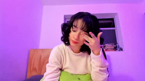 Lunna online show from January 2025 02:31:02 AM