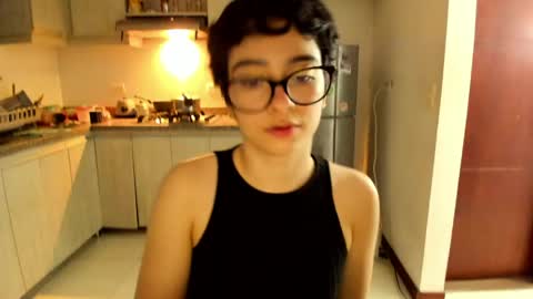 Snapshot of petitee_lunna chatting on June 2026 02:45:02 AM Lunna online show from June 2026 02:45:02 AM
