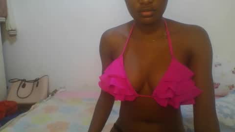 Snapshot of petiteediva chatting on March 2026 02:25:01 AM diva online show from March 2026 02:25:01 AM