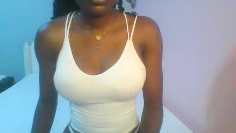 Snapshot of petiteediva chatting on June 2026 02:33:02 AM diva online show from June 2026 02:33:02 AM