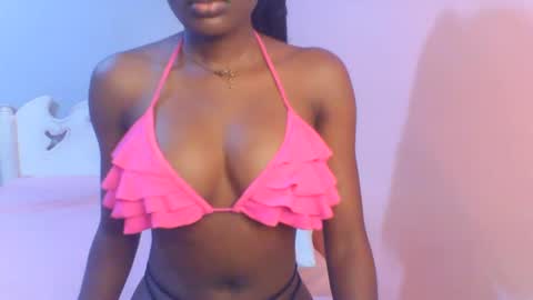 Snapshot of petiteediva chatting on July 2026 02:37:02 AM diva online show from July 2026 02:37:02 AM