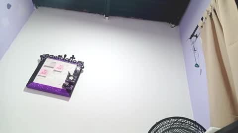 danna online show from December 2024 03:51:01 AM