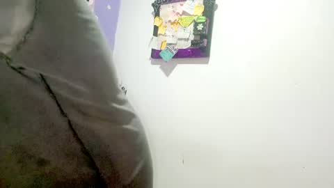danna online show from August 2026 04:44:02 AM