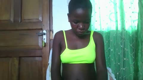 petitesweetchiq online show from December 2025 05:13:01 AM