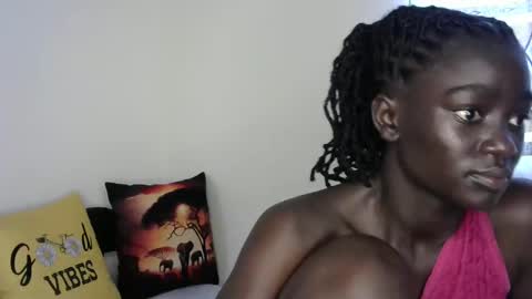 petitte_gyaal online show from October 2025 10:11:02 AM