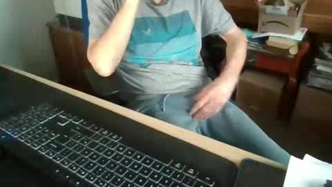 petitwilly online show from December 2025 09:25:01 AM