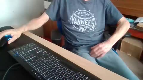 petitwilly online show from December 2025 09:35:02 AM