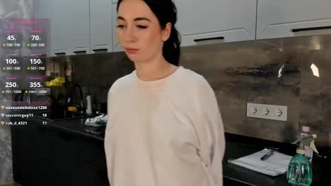 Emma online show from December 2024 06:37:02 PM