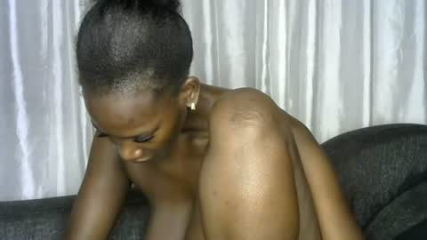 Snapshot of pettite_cora1 chatting on June 2026 04:52:01 PM pettite_cora1 online show from June 2026 04:52:01 PM