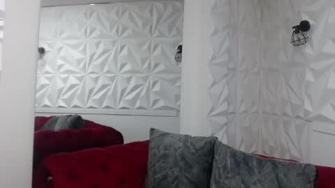 Moon  online show from October 2025 11:56:02 AM