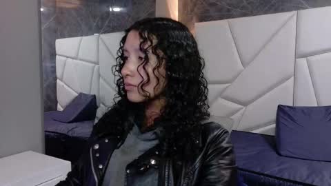 Moon  online show from December 2025 11:37:01 AM