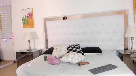 Peyton online show from October 2025 12:02:01 PM