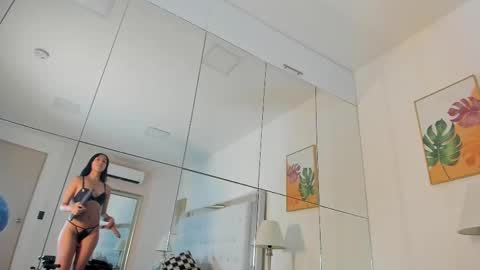 Peyton online show from October 2025 12:04:02 PM