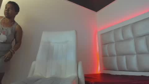 peyton_wat20 online show from September 2025 06:10:01 PM