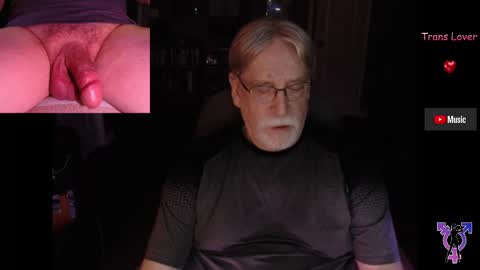 Snapshot of pghk2000 chatting on November 2025 06:34:01 AM George online show from November 2025 06:34:01 AM