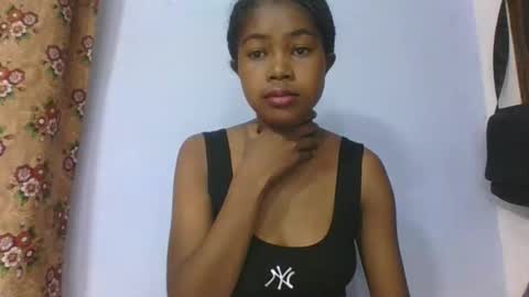 phania185885 online show from April 2026 05:02:02 AM