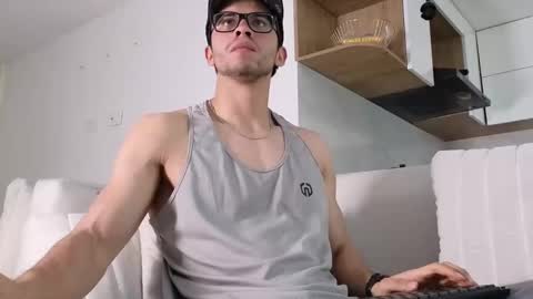 phantom_bigger1 online show from October 2025 03:34:01 PM