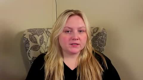 Snapshot of phatassblond chatting on June 2026 12:02:01 AM PhatAssBlond online show from June 2026 12:02:01 AM