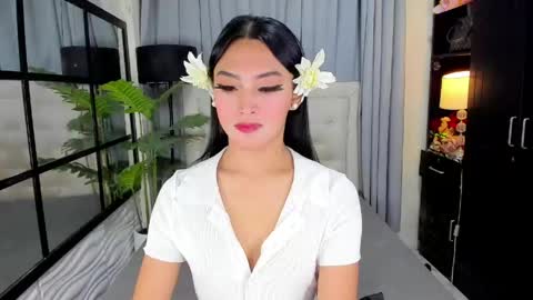 phenomenal_ivy online show from May 2026 02:36:01 PM