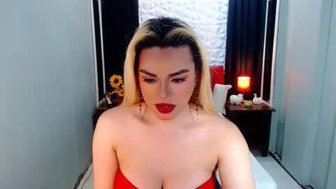 Snapshot of phenominalduodiva chatting on December 2025 08:27:01 PM cervena online show from December 2025 08:27:01 PM