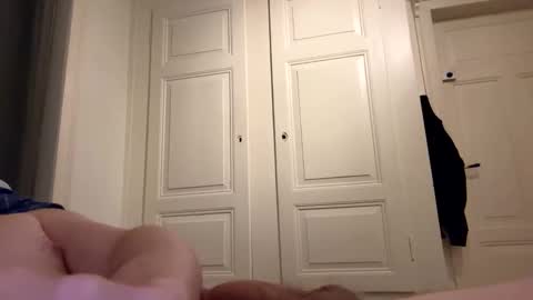 Yours online show from November 2025 07:08:02 PM