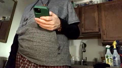 Phil online show from November 2025 04:17:02 AM