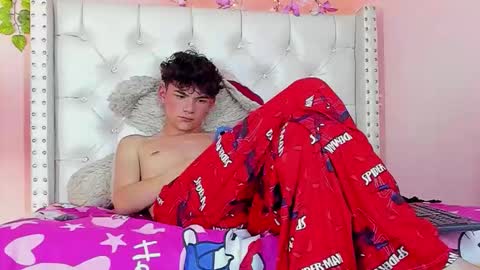 Snapshot of philippsx chatting on February 2026 09:37:02 AM PHILLIP online show from February 2026 09:37:02 AM