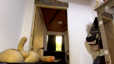 PHILLIP online show from September 2025 12:06:01 PM