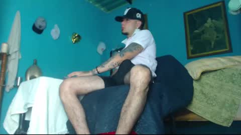 Snapshot of phlilloyhighclouds chatting on January 2025 09:08:02 AM phlilloyhighclouds online show from January 2025 09:08:02 AM