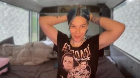 phoebebobebe online show from October 2025 07:01:02 AM