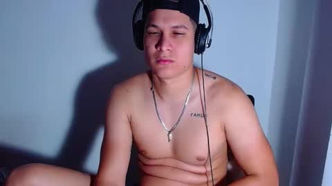 AdnierGnz online show from December 2024 10:14:02 AM