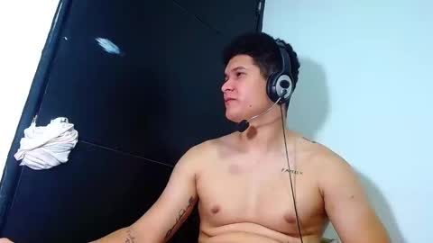 AdnierGnz online show from February 2025 09:43:01 AM