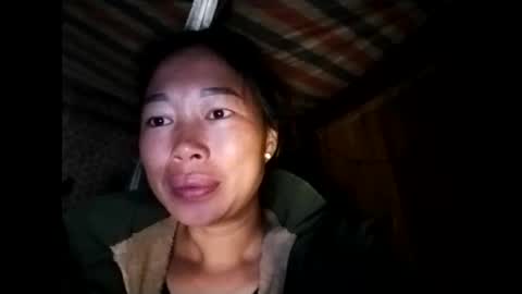 Snapshot of phuong_vietnam chatting on April 2026 11:57:02 PM phuong_vietnam online show from April 2026 11:57:02 PM