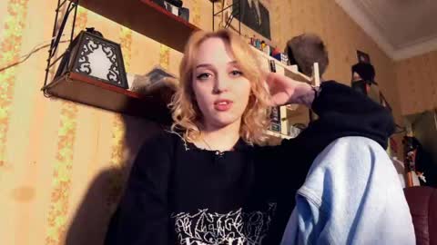 Lola online show from May 2026 05:18:02 PM