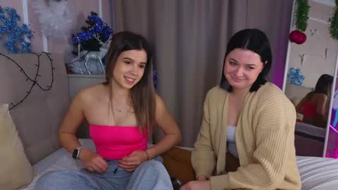 Snapshot of phyllisheart chatting on December 2024 11:22:01 AM Lora black and Lili blonde welcome you here online show from December 2024 11:22:01 AM